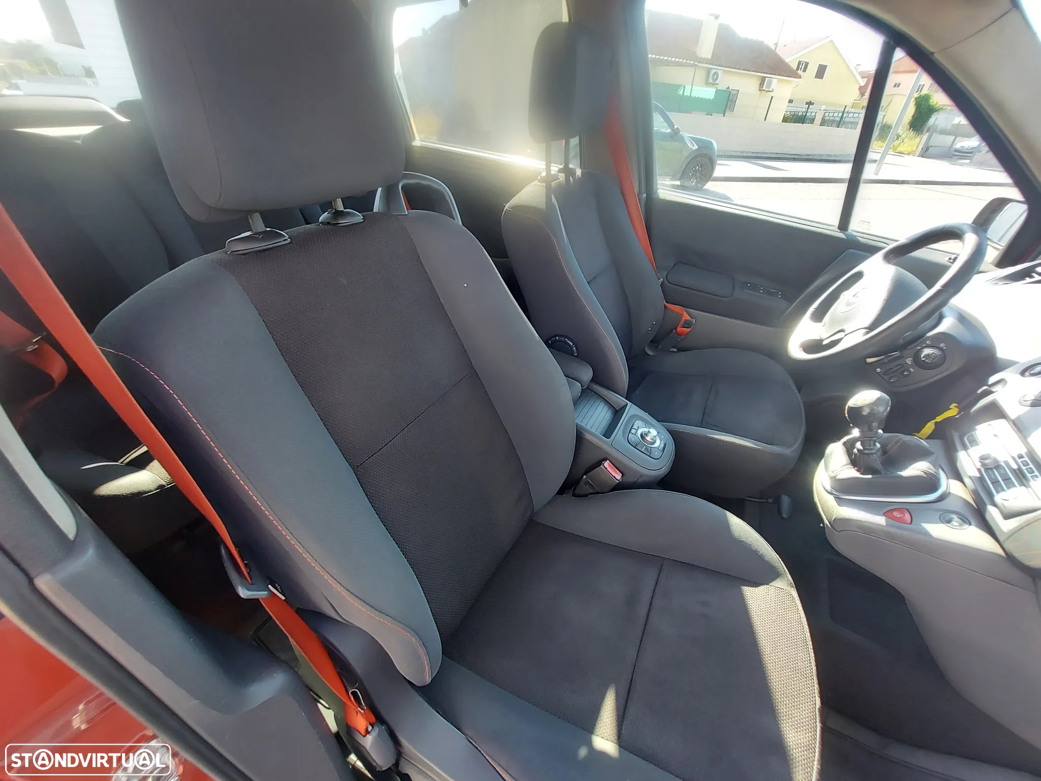 Renault Scénic 1.5 dCi Conquest - 11