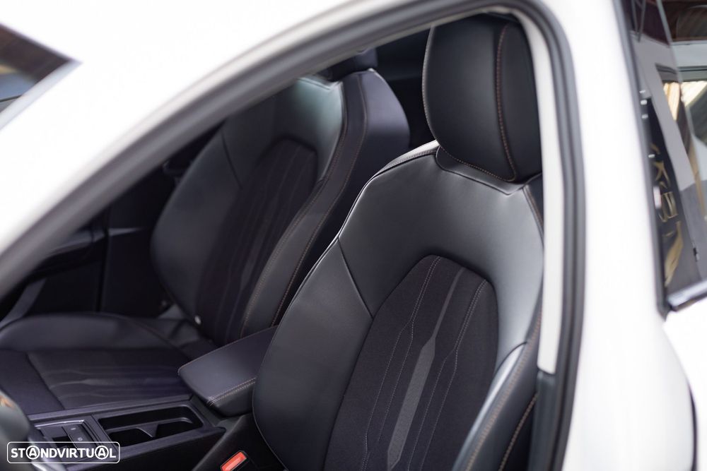 Cupra Formentor 1.4 e-Hybrid Plus DSG - 25