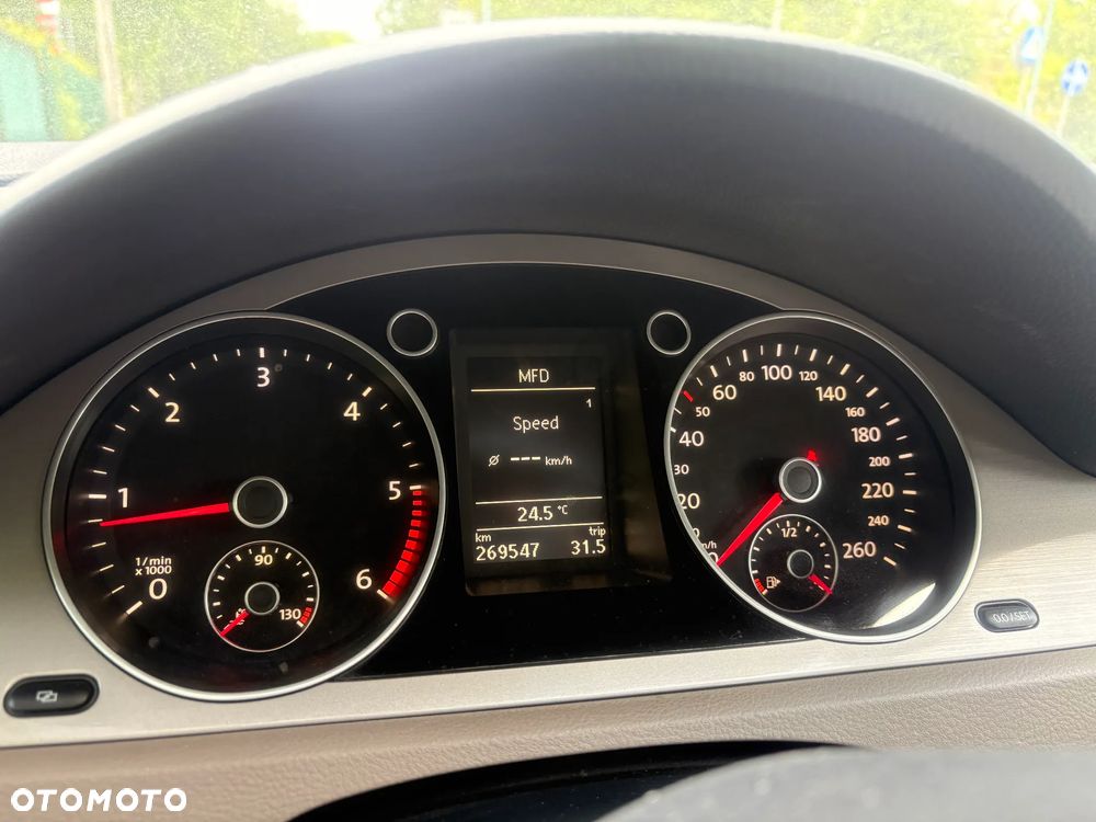 Volkswagen Passat 2.0 TDI Comfortline - 7