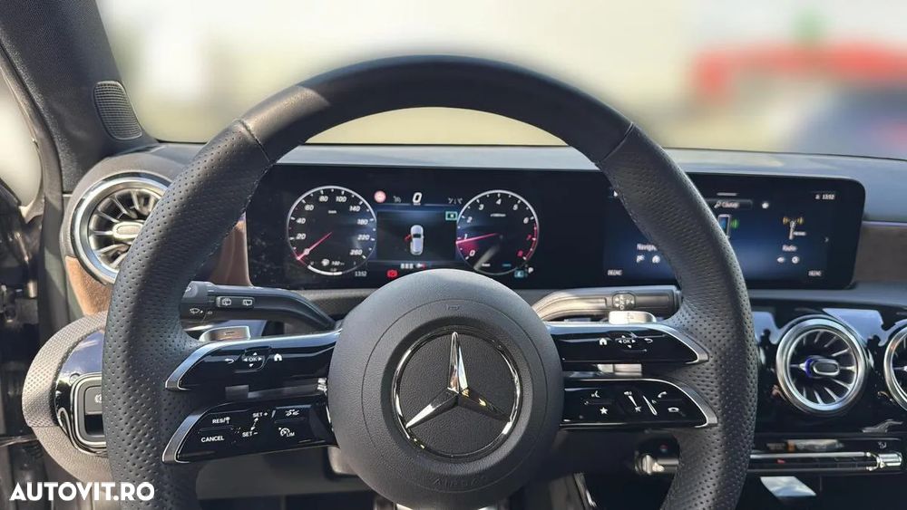 Mercedes-Benz A 200 MHEV 7G-DCT - 11