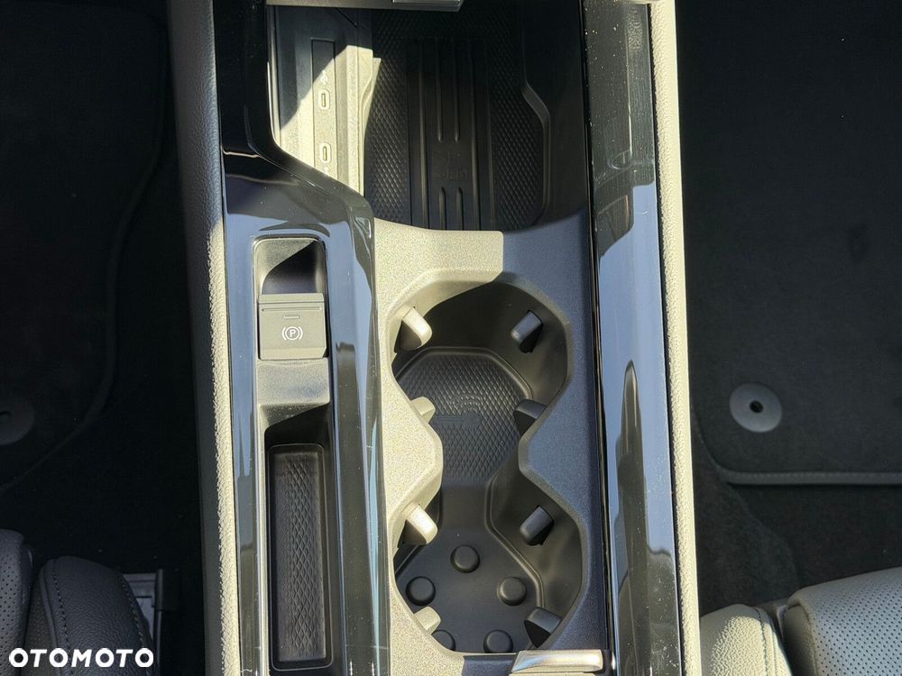 Skoda Superb 2.0 TSI L&K DSG - 17