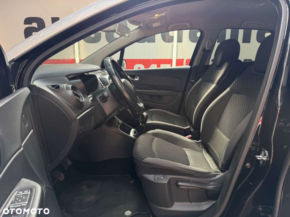 Renault Captur - 22