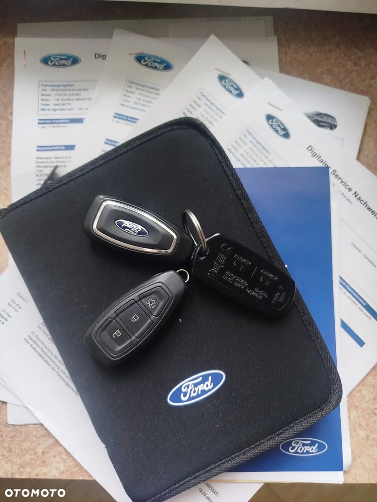 Ford Focus 1.5 EcoBlue Start-Stopp-System ST-LINE - 33