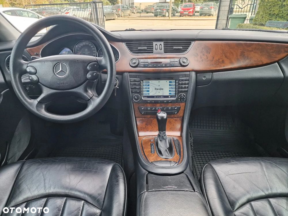 Mercedes-Benz CLS - 21