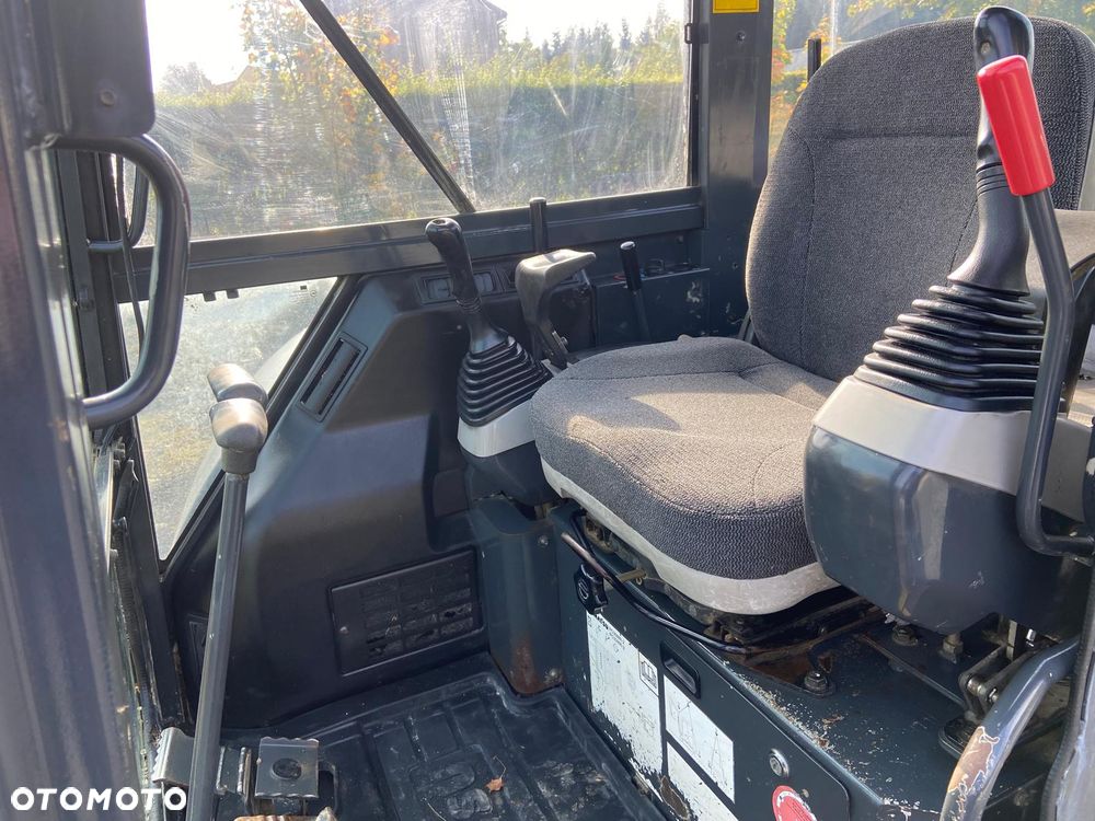 Komatsu Pc35 mr2 - 11