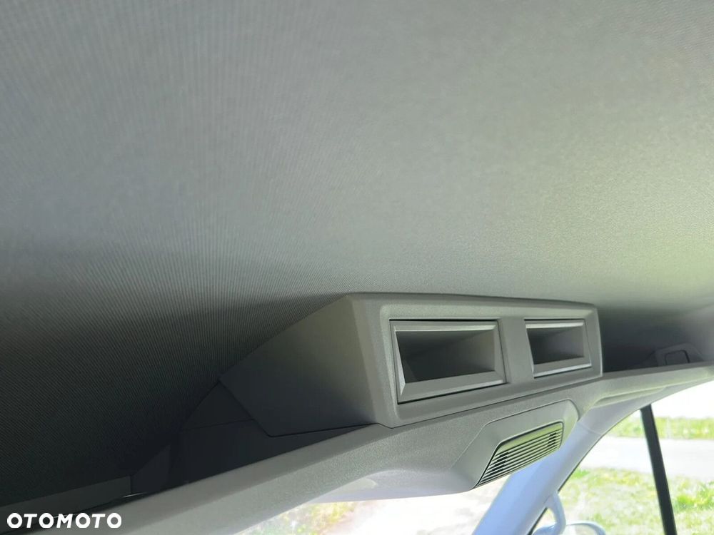 Volkswagen Crafter KONTENER MEBLOWY+WINDA/35 Podwozie z pojedynczą kabiną 2,0 l 163 KM manual r. o.: 4490 mm - 34