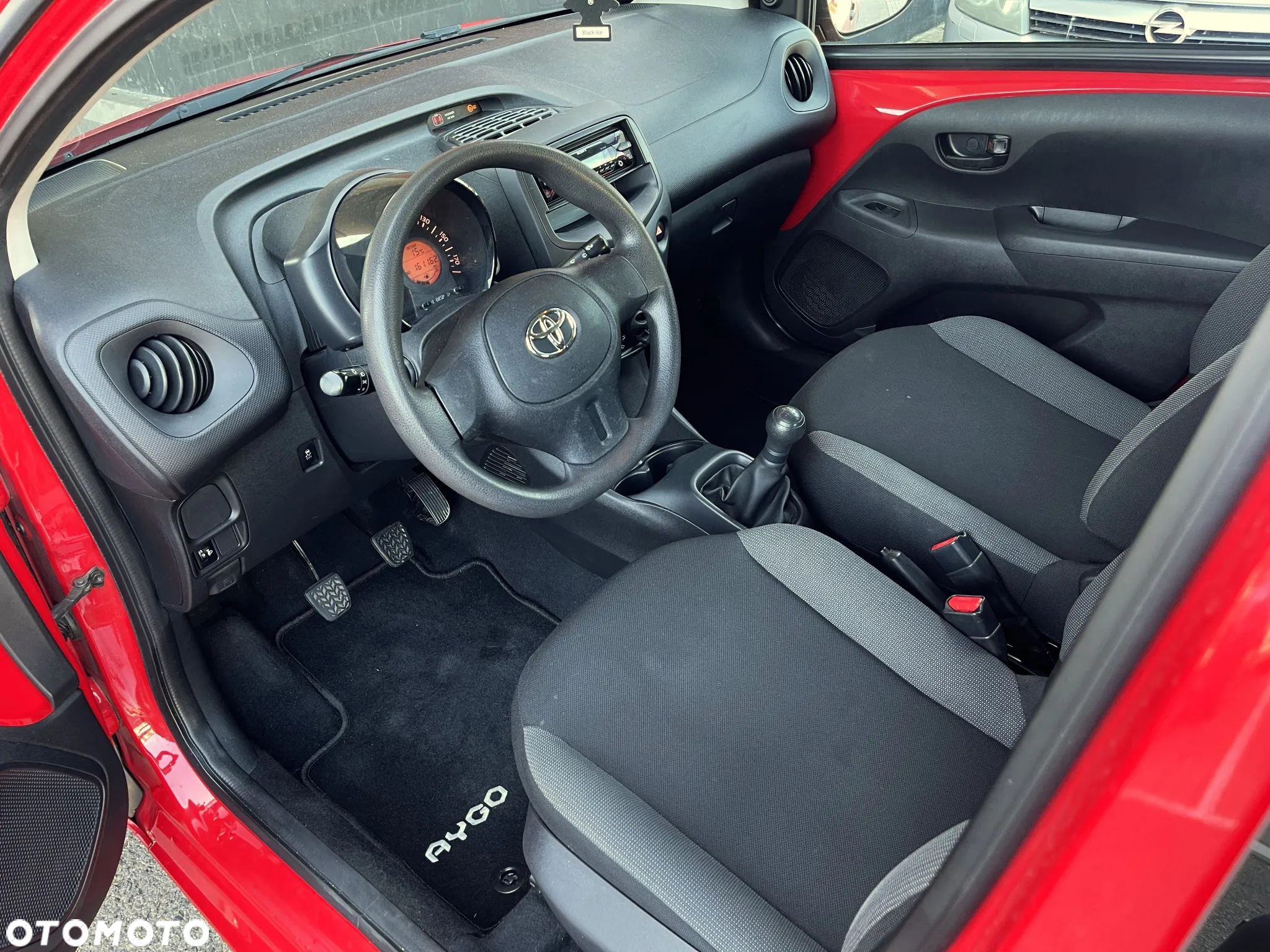Toyota Aygo x - 15