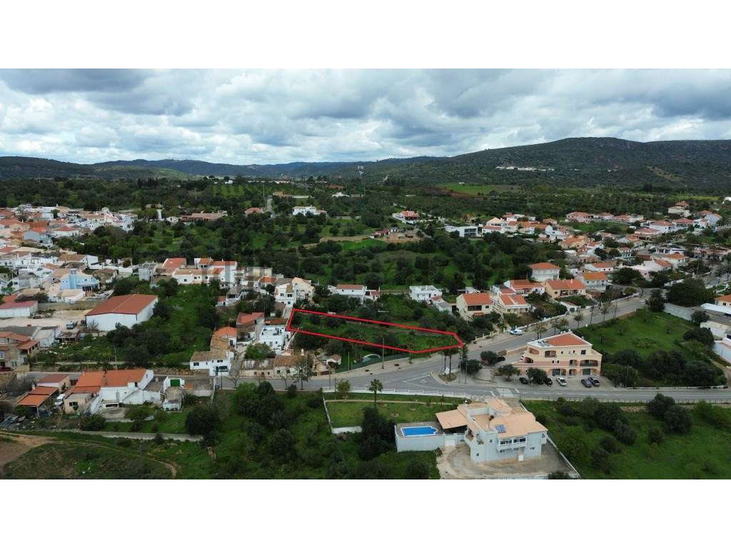 Terreno Rustico com viabilidade de construção com vista Montanha - Grande imagem: 3/21