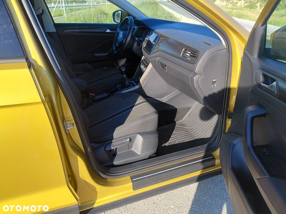Volkswagen T-Roc - 12