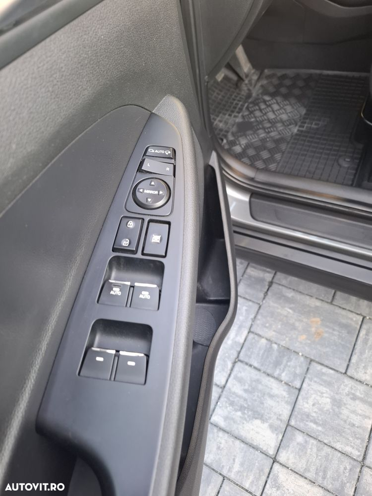 Hyundai Tucson 1.6 T-GDi 4WD 6MT Style - 10