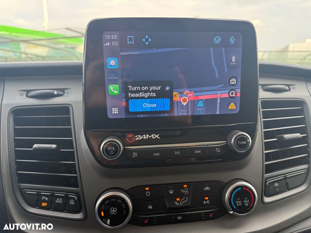 Ford TRANSIT CUSTOM - 28