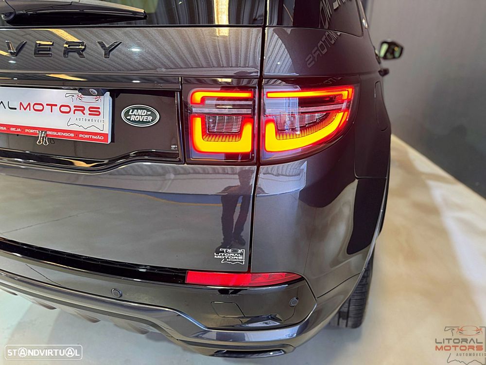 Land Rover Discovery Sport P300e R-Dynamic S - 13