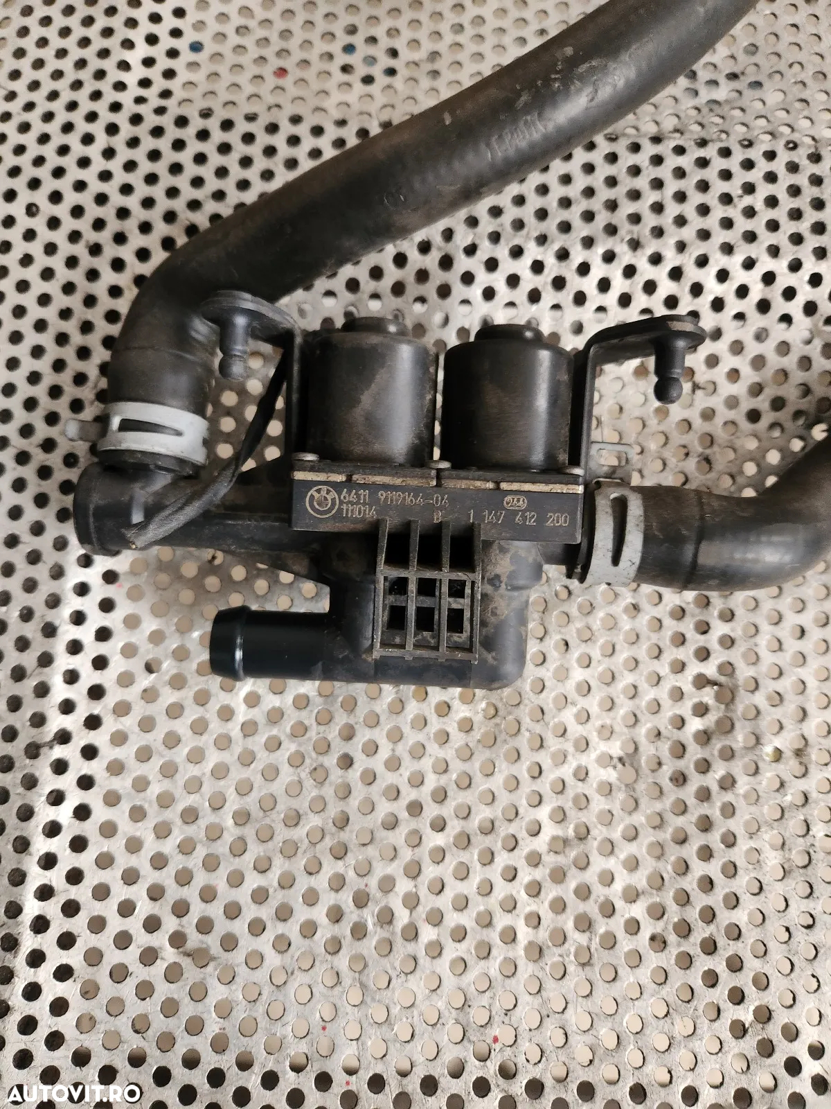 Preincalzitor Robinet Electrovalva Apa Caldura Bmw F10 F11 F01 F02 F03 F04 F06 F12 F13 F07 Etc. Cod - 3