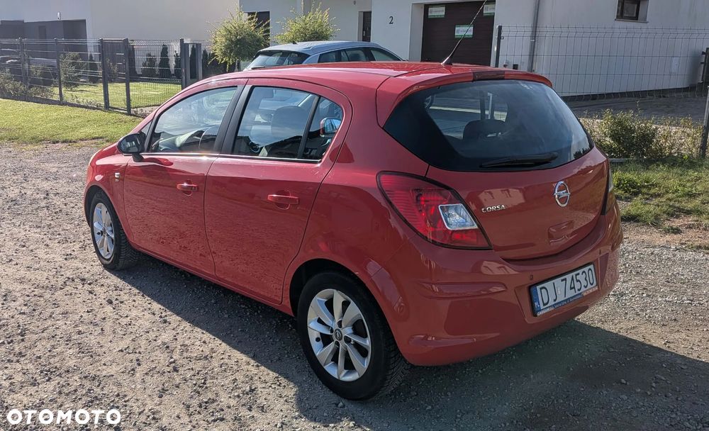 Opel Corsa 1.2 16V Energy - 3