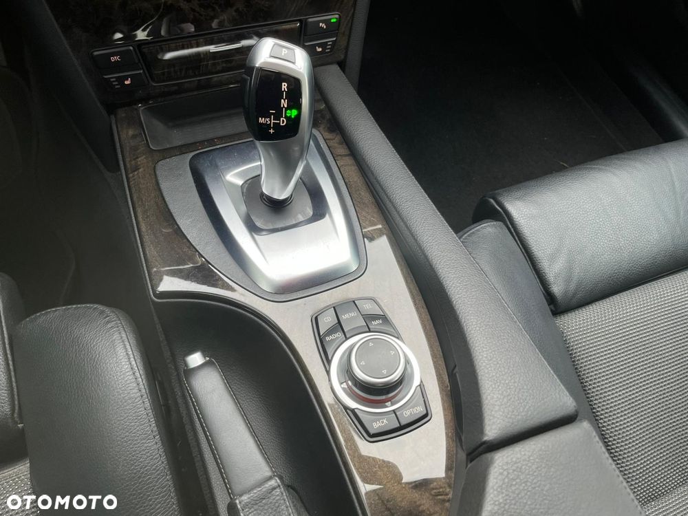 BMW Seria 5 540i - 15