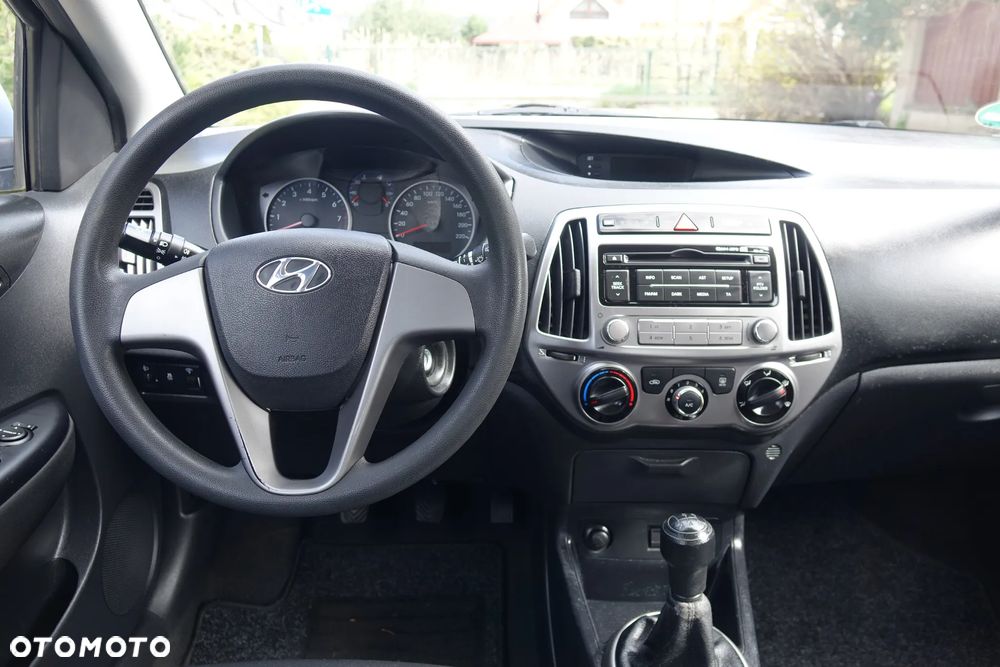 Hyundai i20 - 13