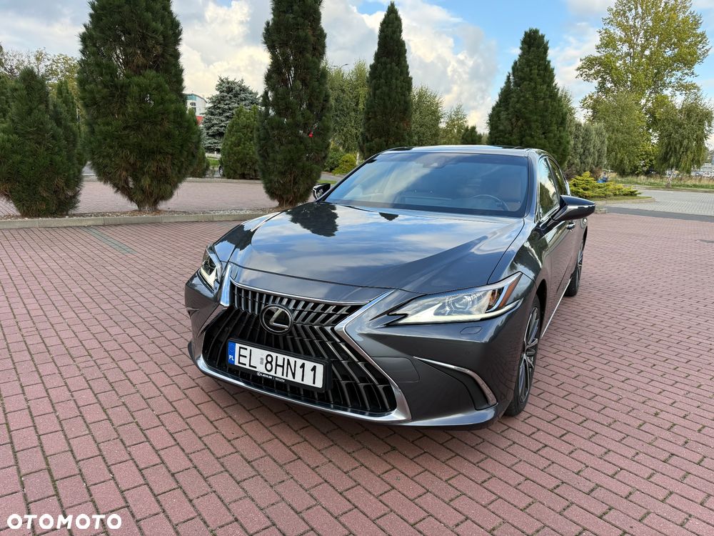 Lexus ES 300h Business Edition - 14