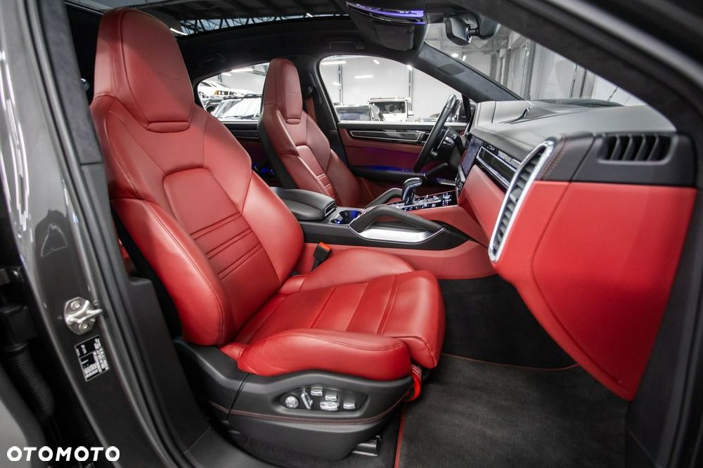 Porsche Cayenne - 28