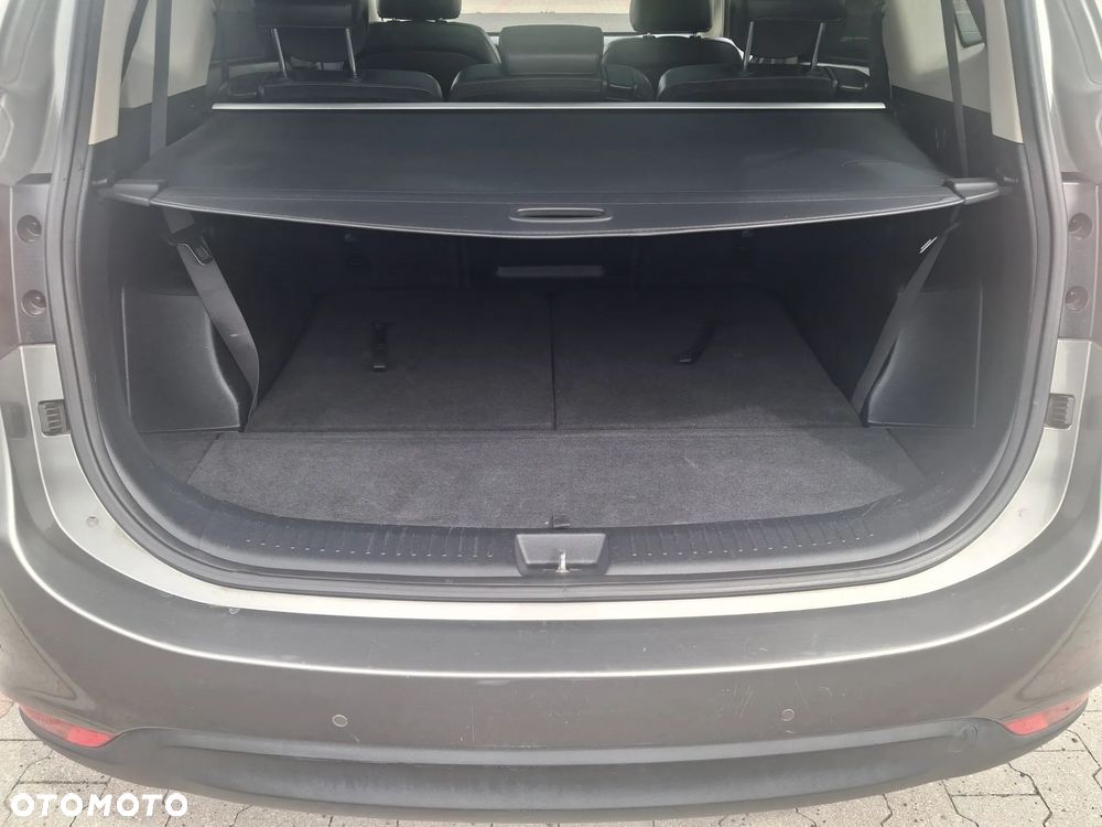 Kia Carens 1.7 CRDi 136 Fifa World Cup Edition - 6