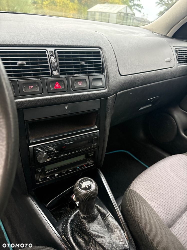 Volkswagen Golf - 11