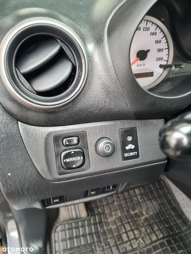 Toyota RAV4 2.0 D-4D 4x4 - 14