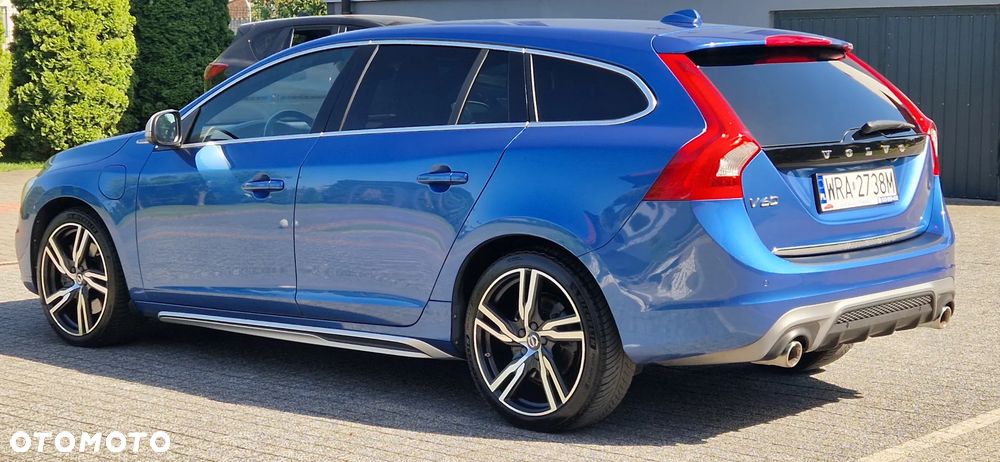 Volvo V60 D6 AWD Plug-in Hybrid Momentum - 6