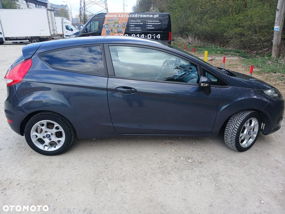 Ford Fiesta 1.25 Celebration - 3
