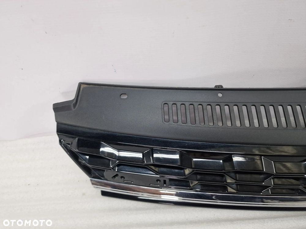 VW GOLF VII 7 LIFT GTI / R-LINE 16- ATRAPA / GRILL PRZEDNI PRZÓD , NR 5G0853653S , NR AUKCJI GR214 - 2