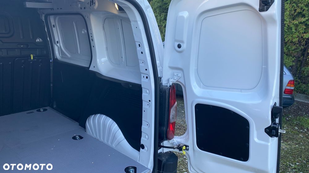 Toyota Proace City - 23