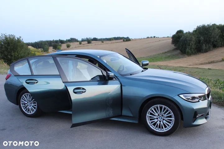 BMW Seria 3 318d Sport Line - 4