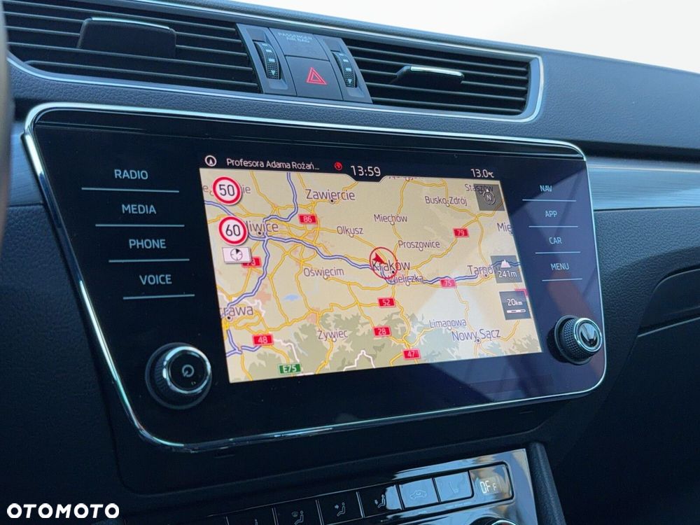 Skoda Superb 2.0 TSI Style DSG - 27