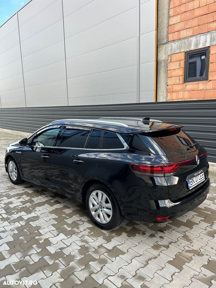 Renault Megane E-TECH 160 BUSINESS EDITION - 6