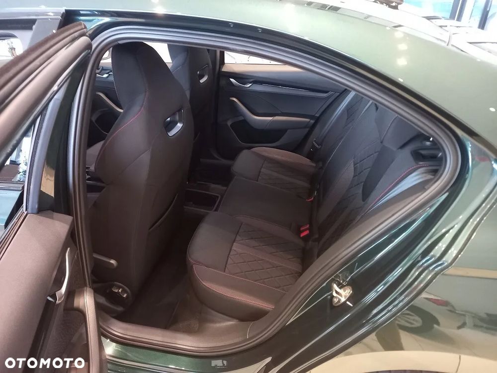Skoda Octavia 2.0 TSI RS DSG - 5