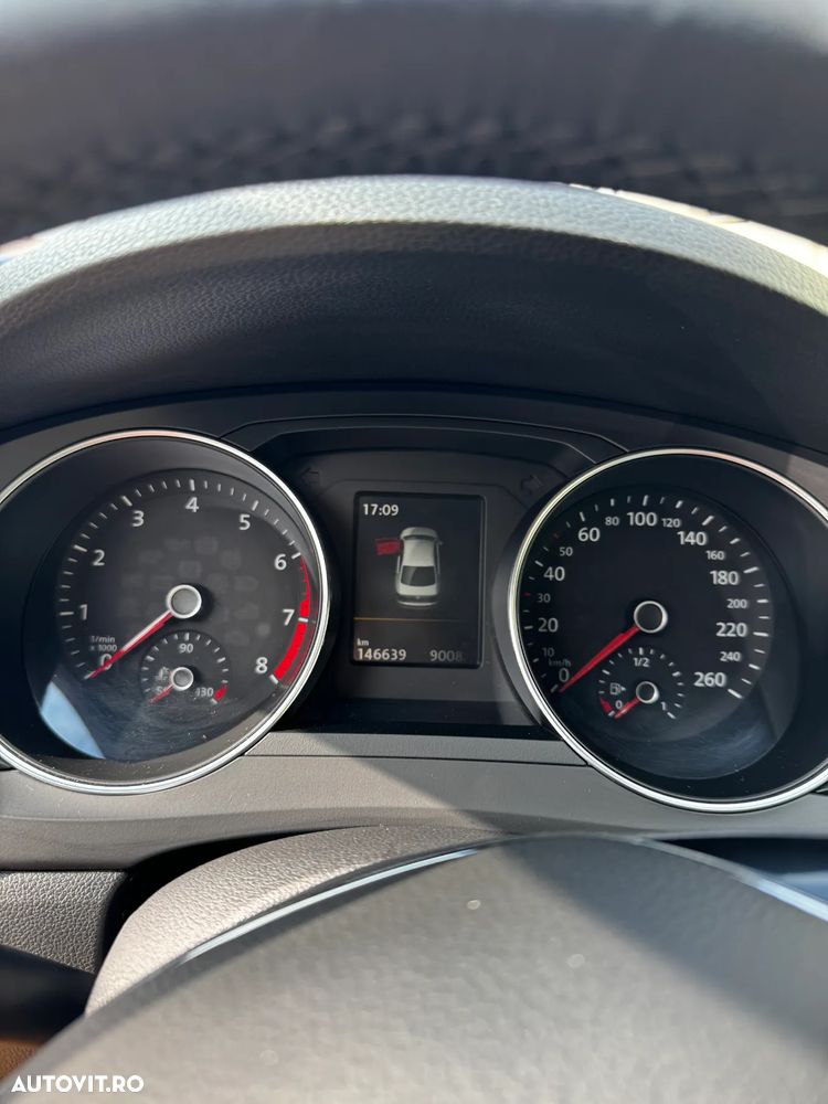 Volkswagen Jetta 1.4 TSI Comfortline - 12