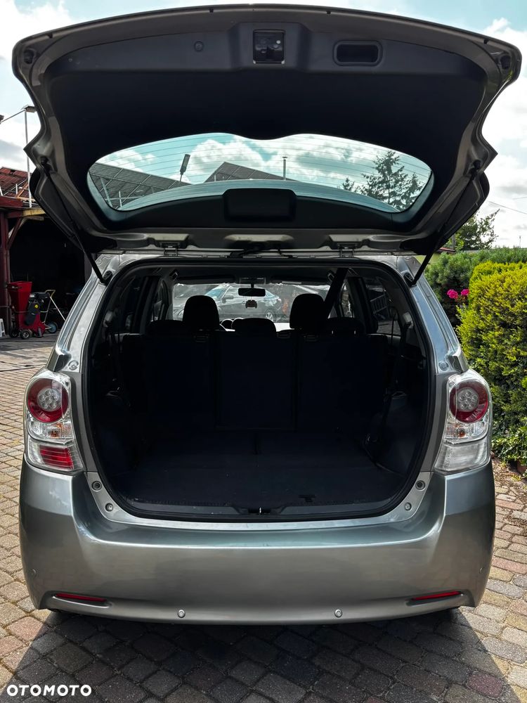 Toyota Verso 2.0 D-4D - 4