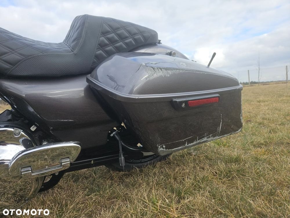 Harley-Davidson Touring Road Glide - 11