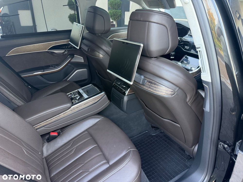 Audi A8 - 6