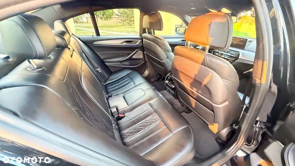 BMW Seria 5 530i xDrive - 10