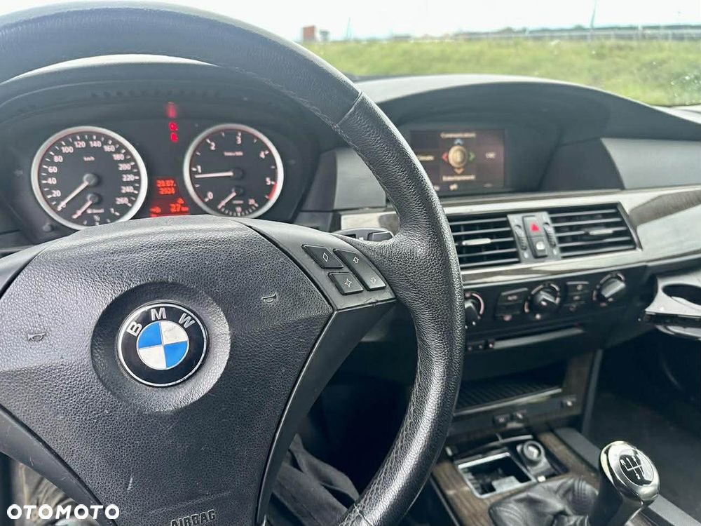 BMW Seria 5 520d Special Edition - 8