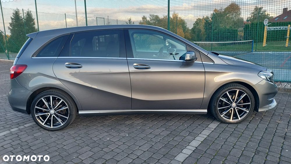 Mercedes-Benz B-Class 2016 photo 5