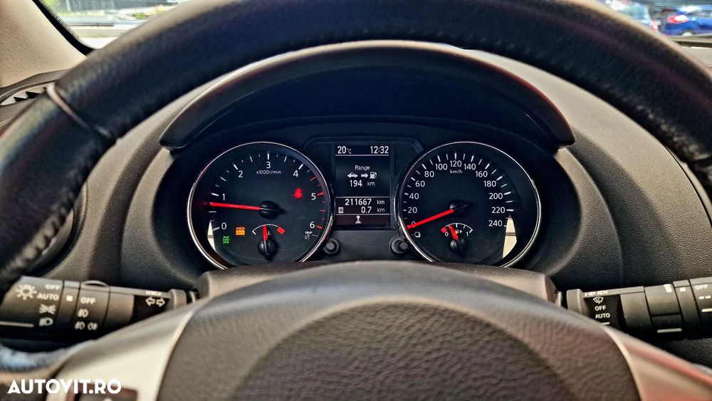 Nissan Qashqai 2.0 dCi DPF 4x4 I-Way - 6
