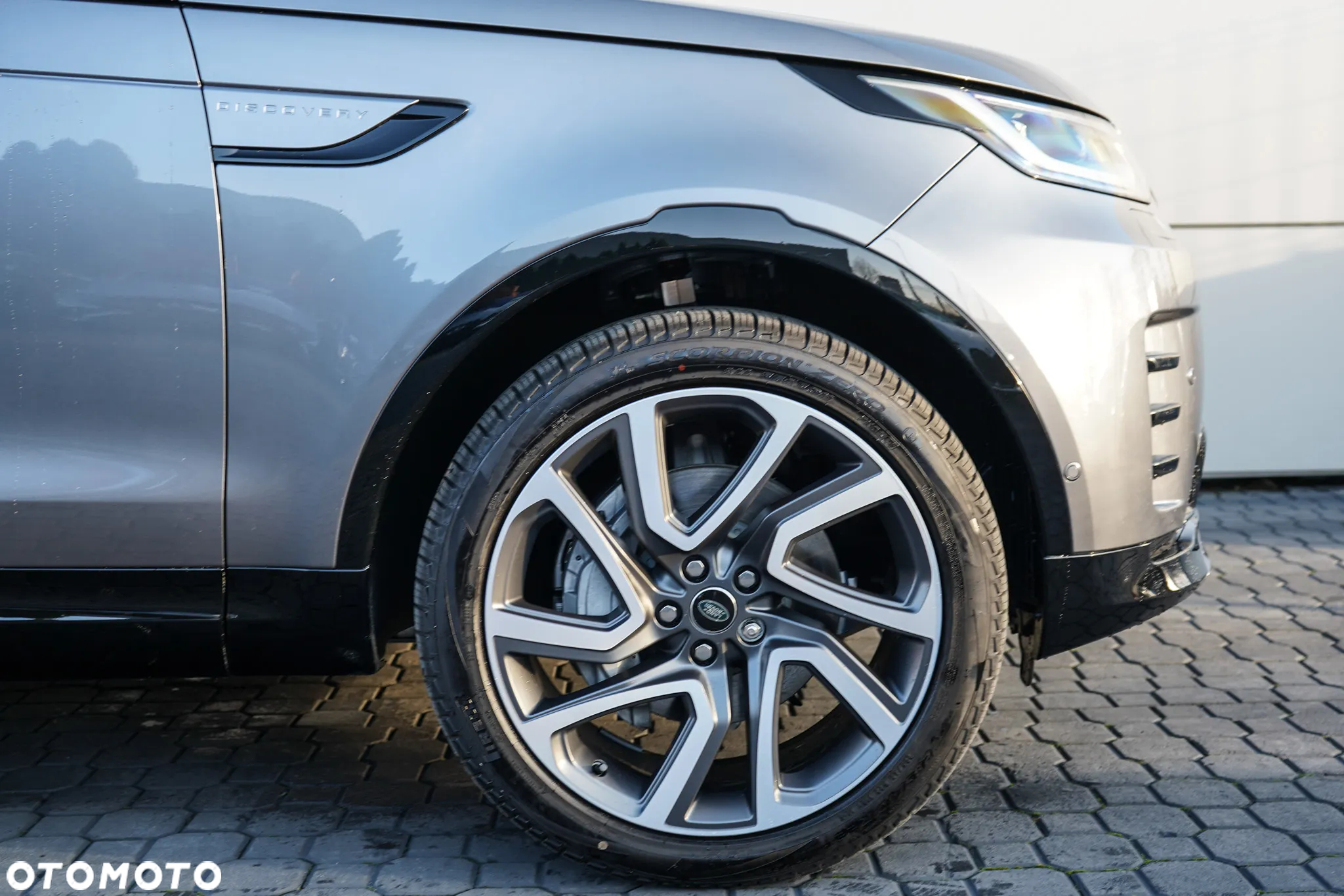 Land Rover Discovery D250 S - 4