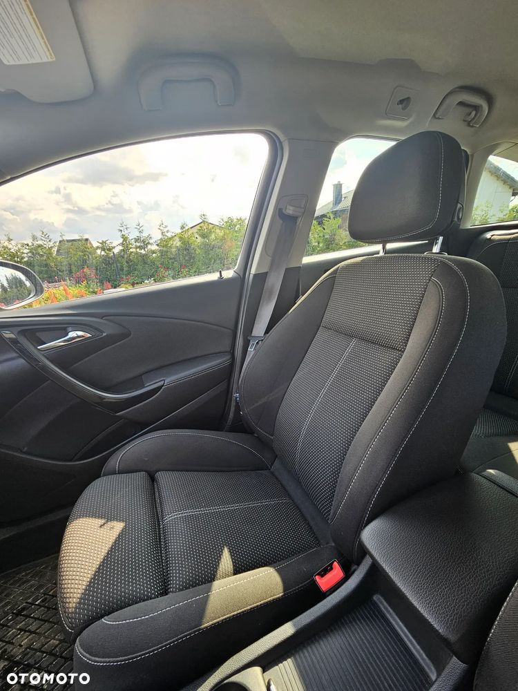 Opel Astra 2.0 CDTI DPF SportsTourer Exklusiv - 18