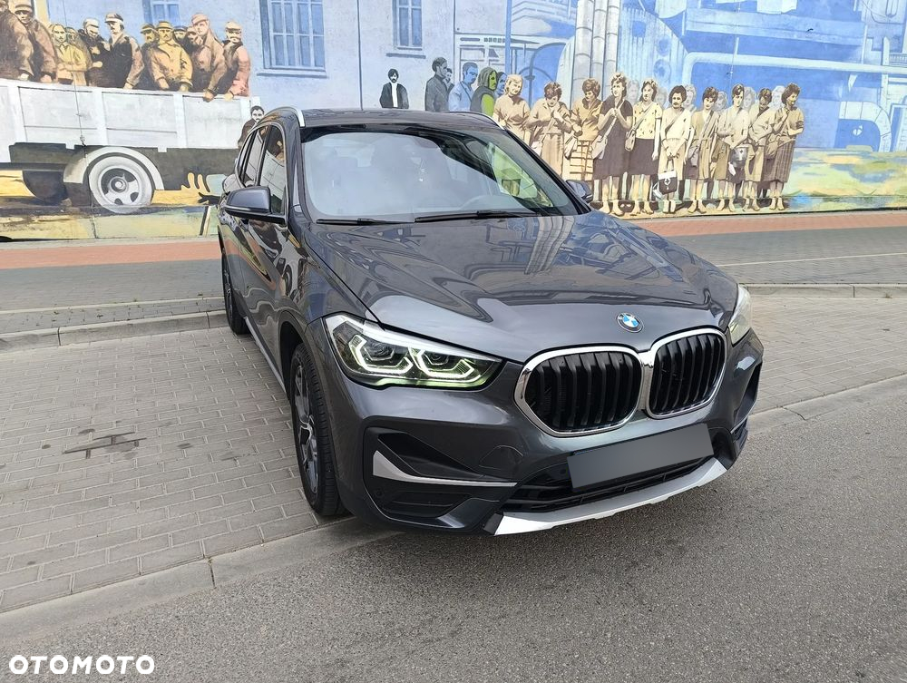 BMW X1 xDrive25i Sport Line - 6