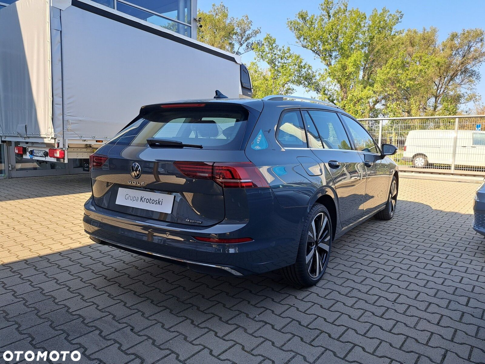 Volkswagen Golf - 6