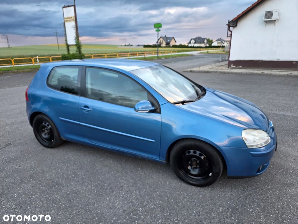 Volkswagen Golf - 6