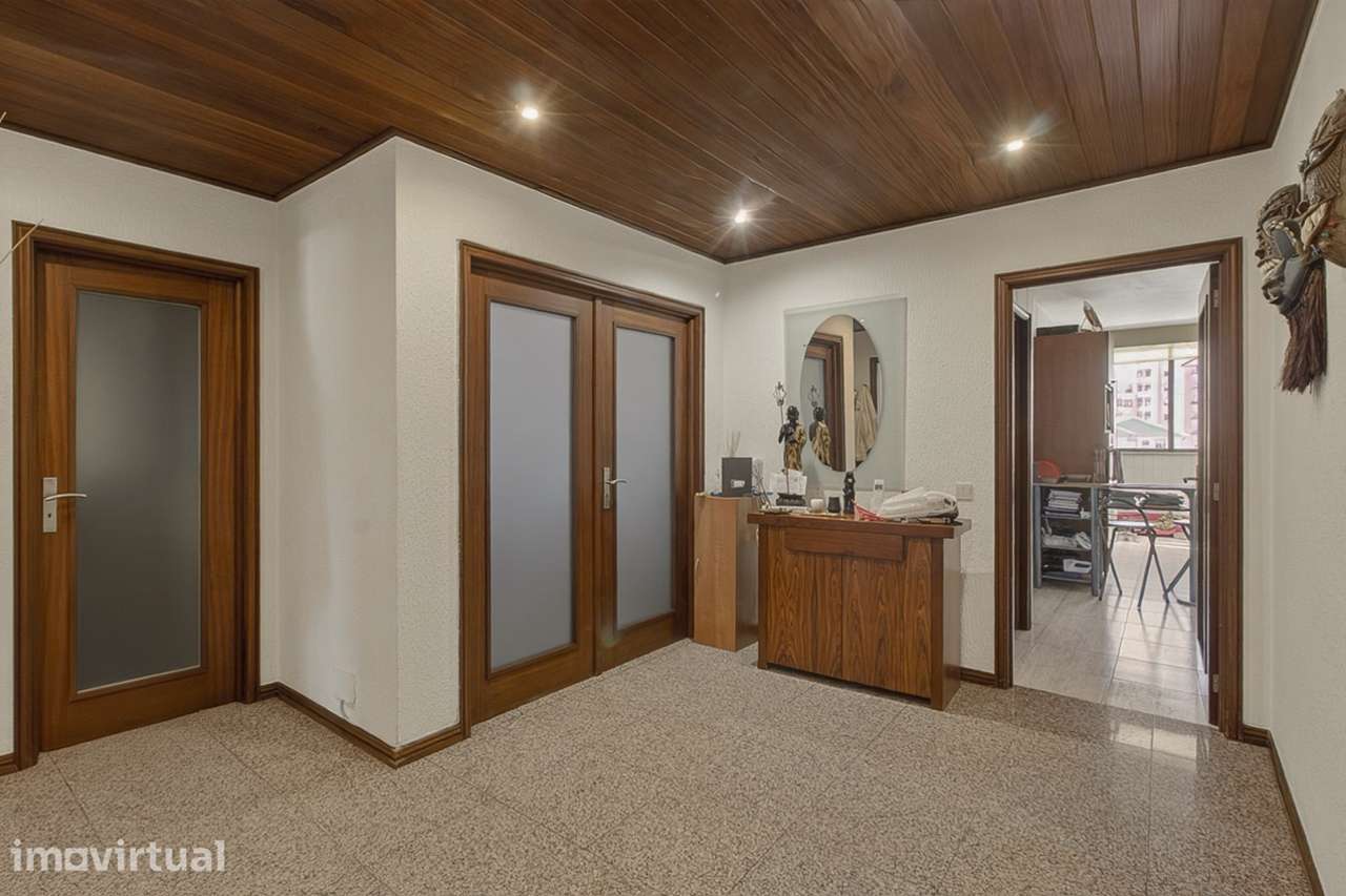 Exclusivo Apartamento T5 com 200 m²  Centro de Mafamude, V.N. Gaia - Grande imagem: 4/32