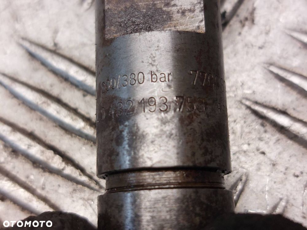 WTRYSK WTRYSKIWACZ VOLVO V40 I LIFT 1.9 DI D4192T2 - 4