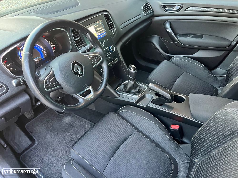 Renault Mégane Sport Tourer 1.2 TCE Limited SS - 21