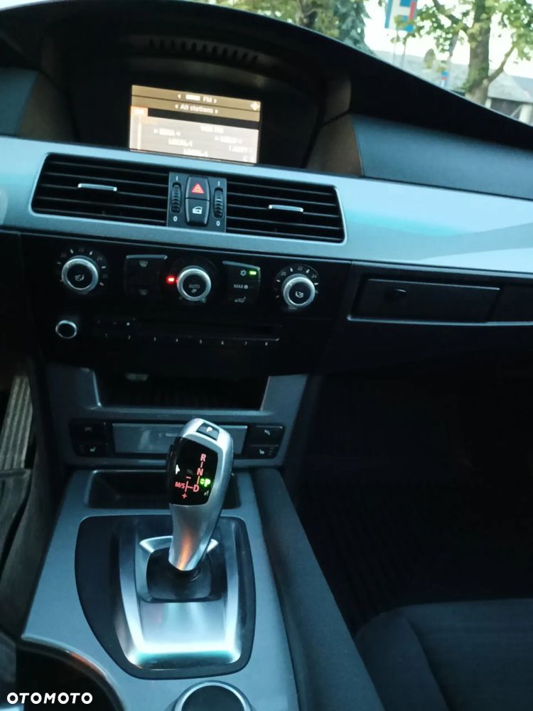 BMW Seria 5 520d - 10